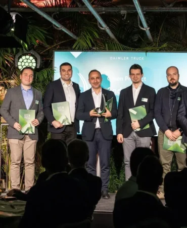 Mercedes Otobüsünde Karbon Azaltan Kaplama: Ulaşımda Yeni Dönem