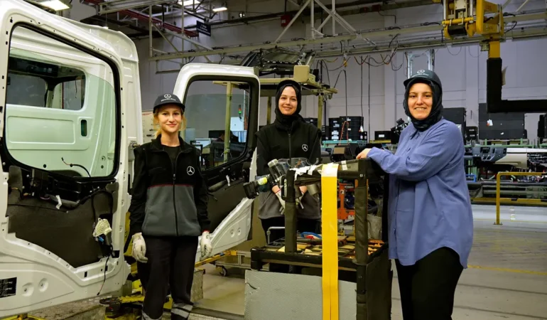Mercedes-Benz Türk, Kadın İstihdamında Öncü Rolde