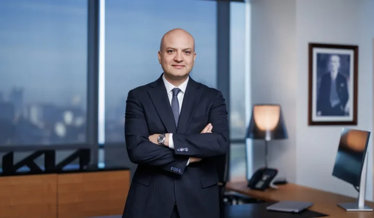 Sektörde Prestijli Değişim Hamlesi